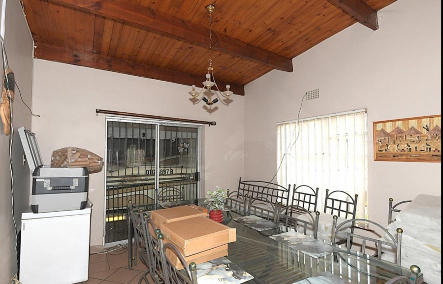 5 Bedroom Property for Sale in Selcourt Gauteng