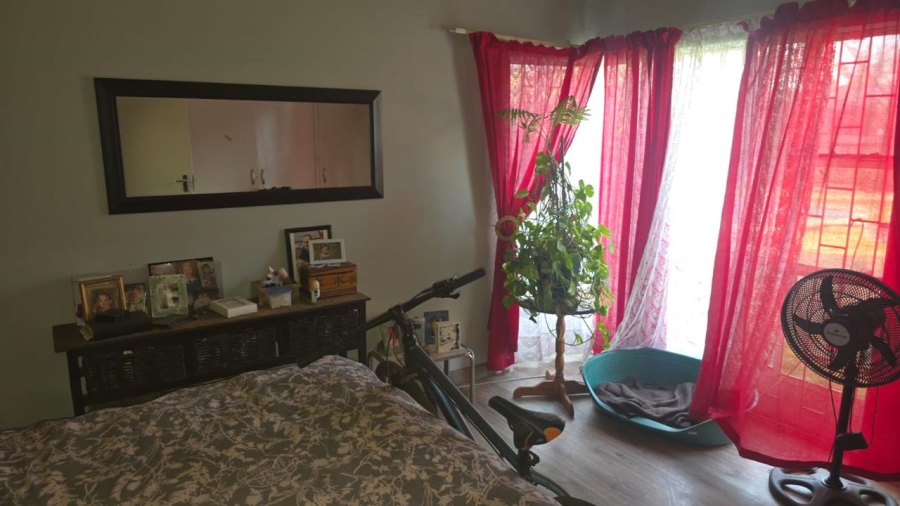 5 Bedroom Property for Sale in Selcourt Gauteng