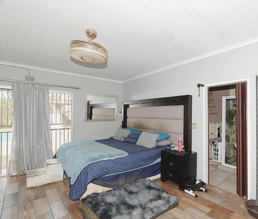 5 Bedroom Property for Sale in Selcourt Gauteng