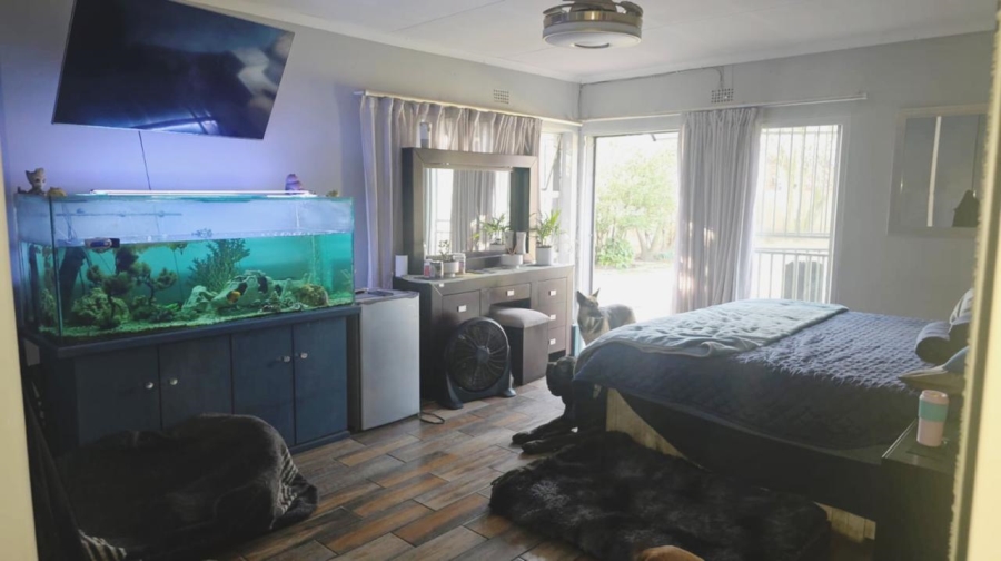 5 Bedroom Property for Sale in Selcourt Gauteng