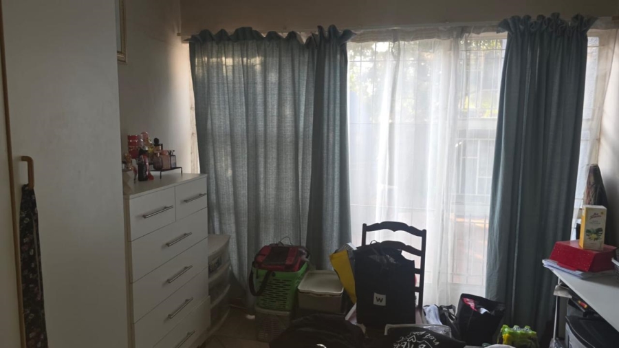 5 Bedroom Property for Sale in Selcourt Gauteng