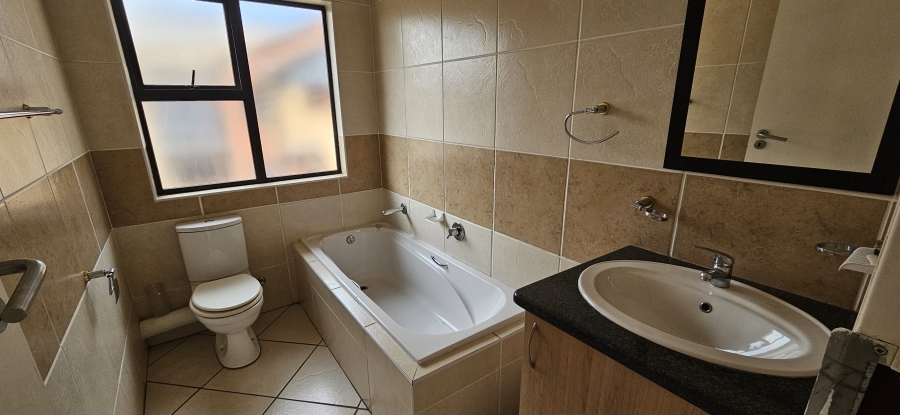 2 Bedroom Property for Sale in Meyersdal Gauteng
