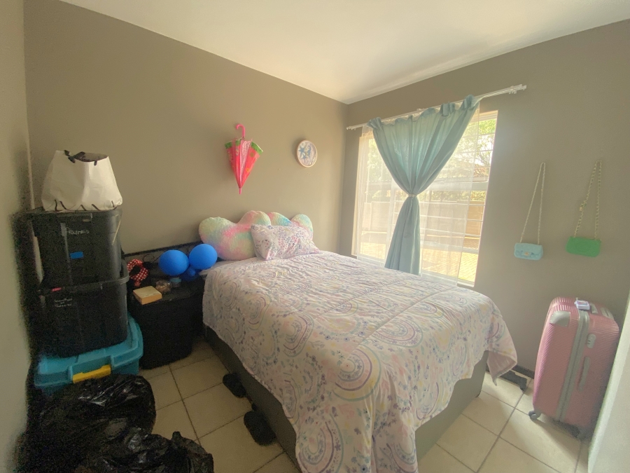 2 Bedroom Property for Sale in Roodekrans Gauteng