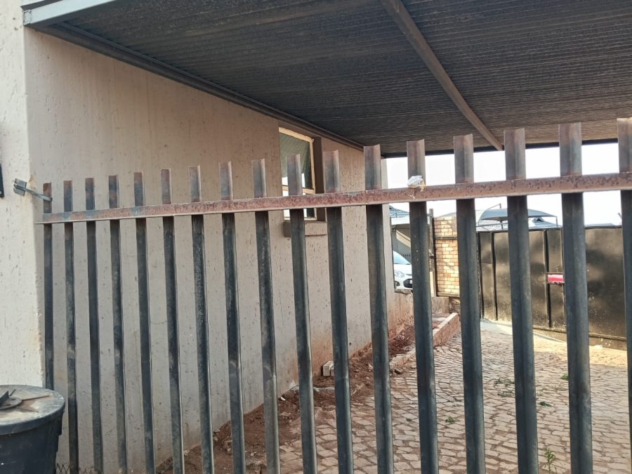 3 Bedroom Property for Sale in Noordheuwel Gauteng