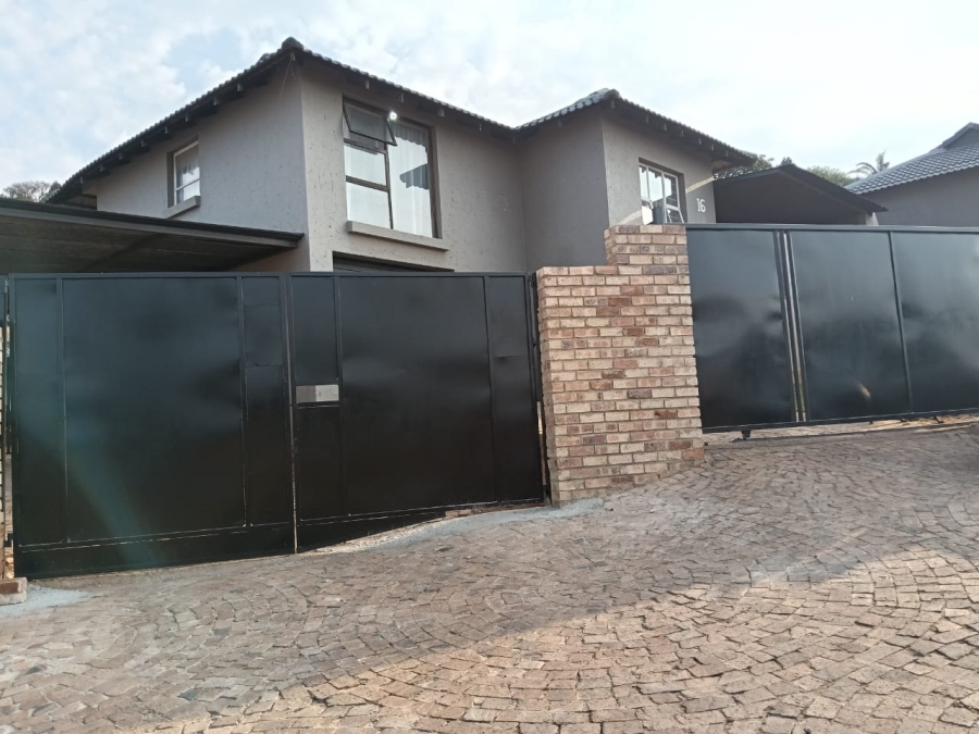 3 Bedroom Property for Sale in Noordheuwel Gauteng