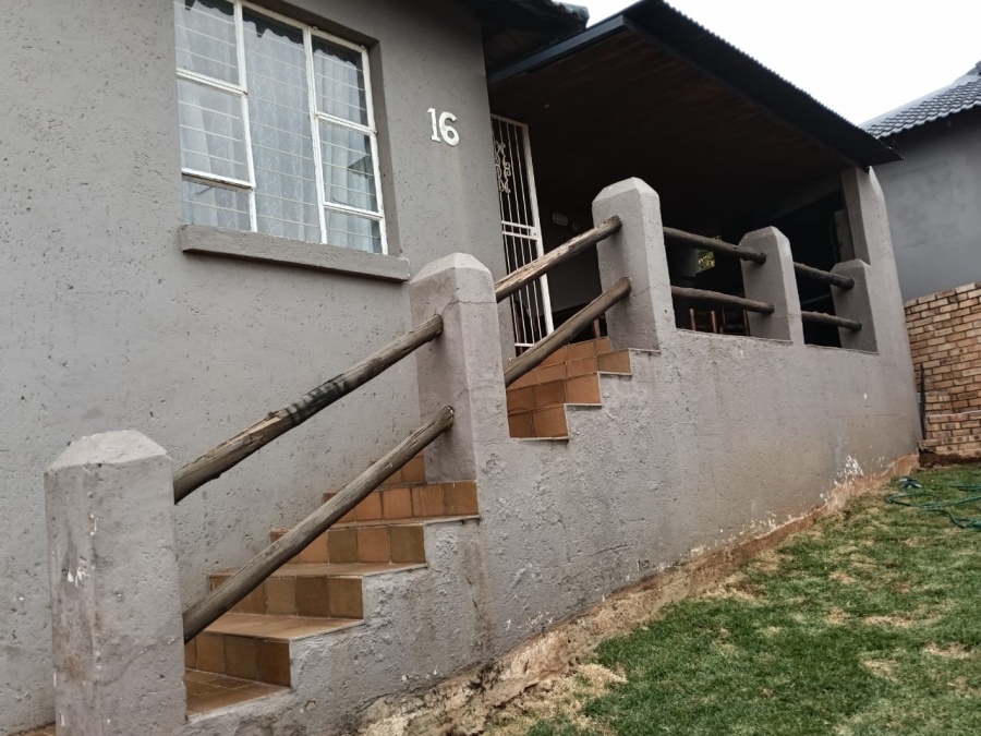 3 Bedroom Property for Sale in Noordheuwel Gauteng