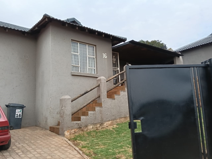 3 Bedroom Property for Sale in Noordheuwel Gauteng