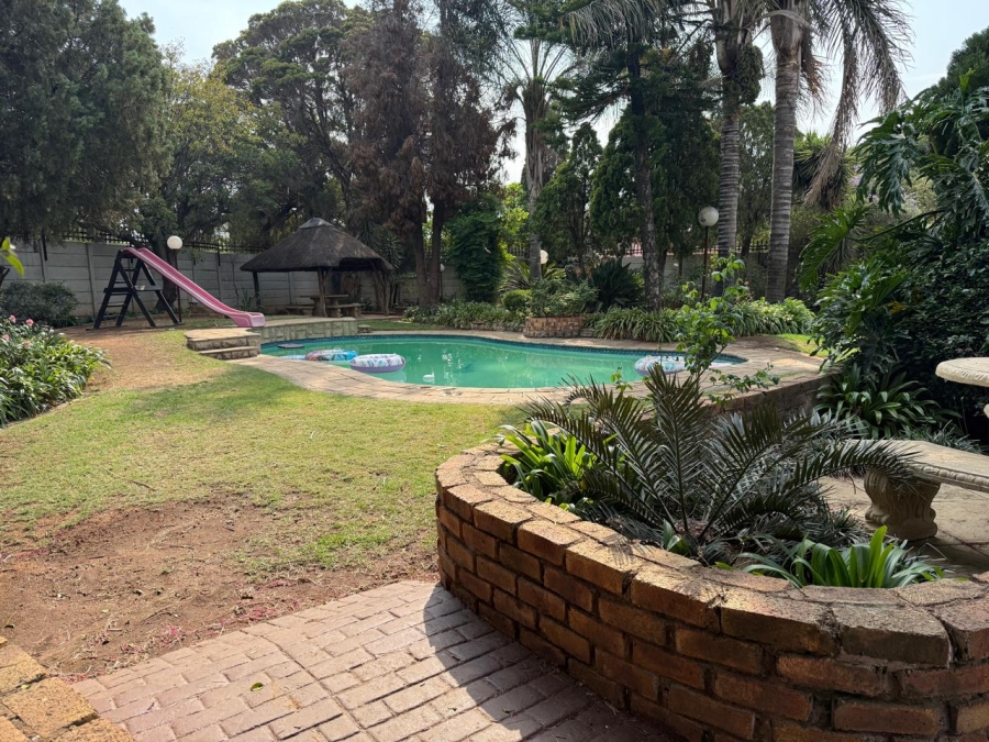 4 Bedroom Property for Sale in Brackenhurst Gauteng
