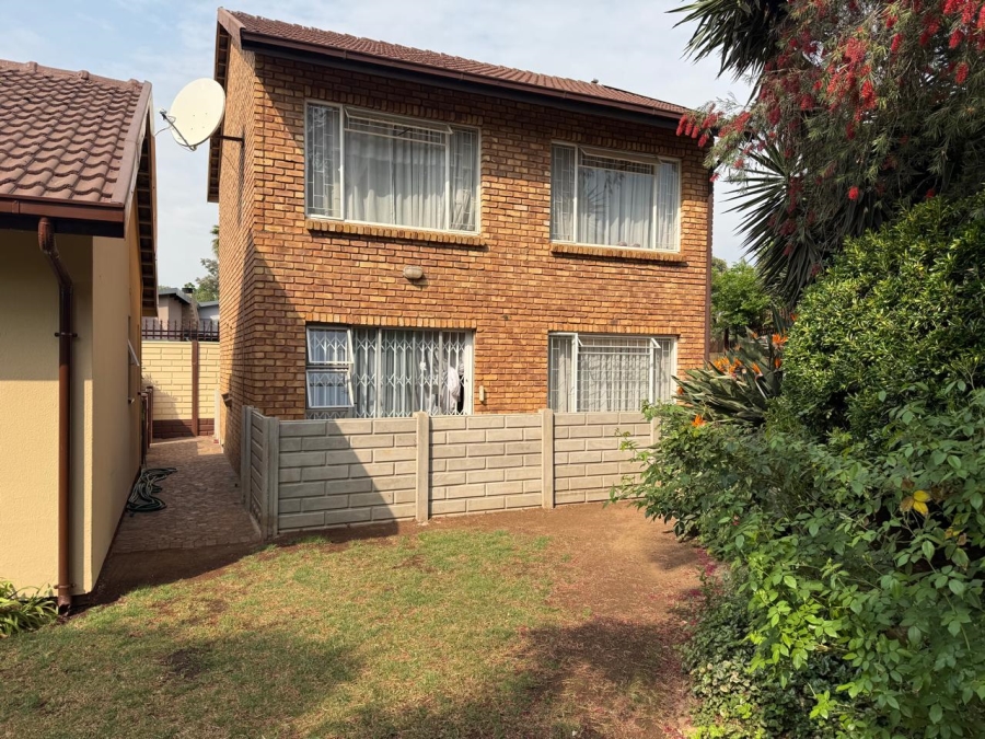 4 Bedroom Property for Sale in Brackenhurst Gauteng
