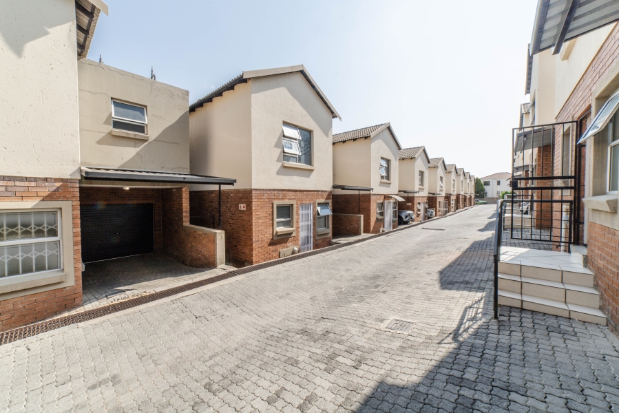 3 Bedroom Property for Sale in Witkoppen Gauteng