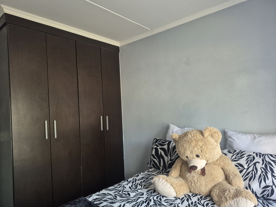 To Let 1 Bedroom Property for Rent in Noordwyk Gauteng