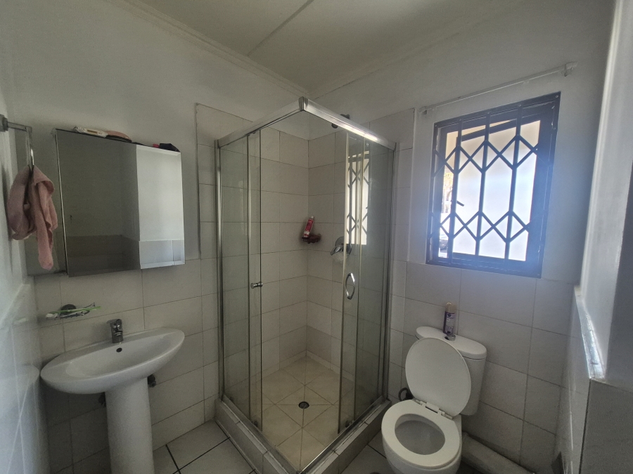 To Let 1 Bedroom Property for Rent in Noordwyk Gauteng