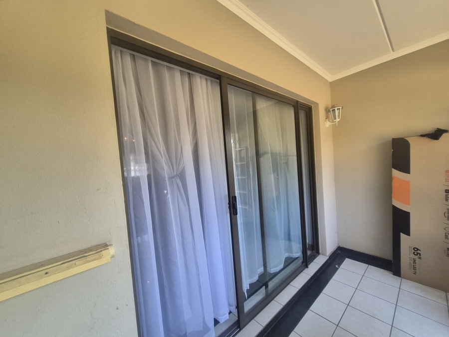 To Let 1 Bedroom Property for Rent in Noordwyk Gauteng