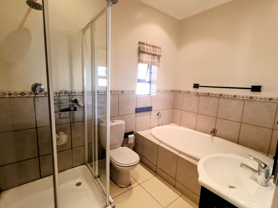 4 Bedroom Property for Sale in Sunward Park Gauteng