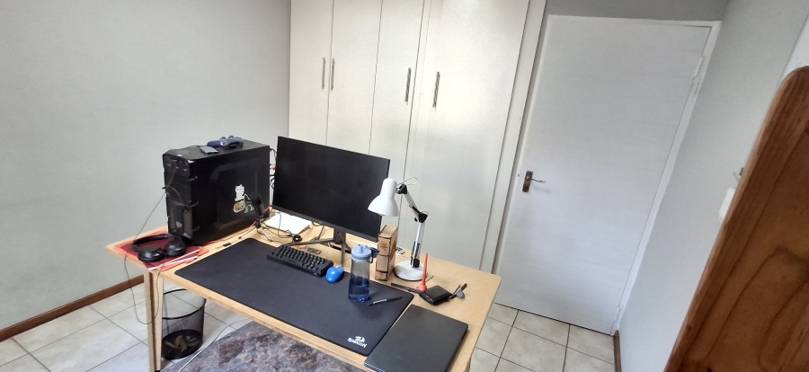 2 Bedroom Property for Sale in Olympus AH Gauteng