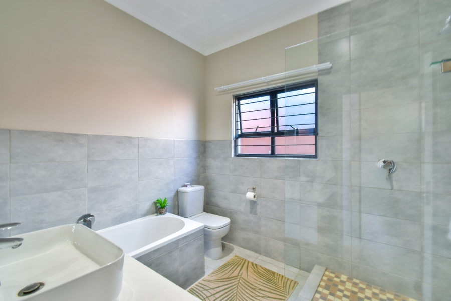 3 Bedroom Property for Sale in Olympus AH Gauteng