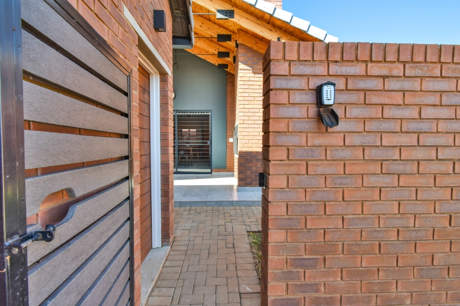 3 Bedroom Property for Sale in Olympus AH Gauteng
