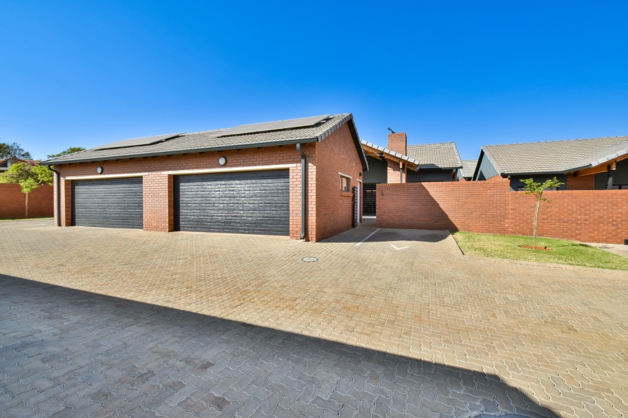 3 Bedroom Property for Sale in Olympus AH Gauteng