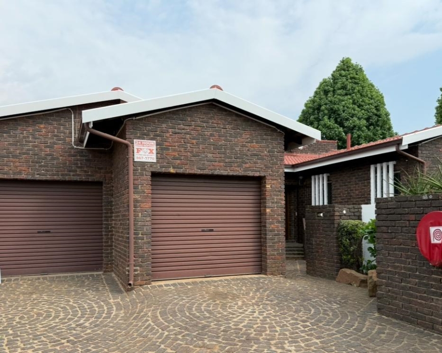 3 Bedroom Property for Sale in Brackenhurst Gauteng