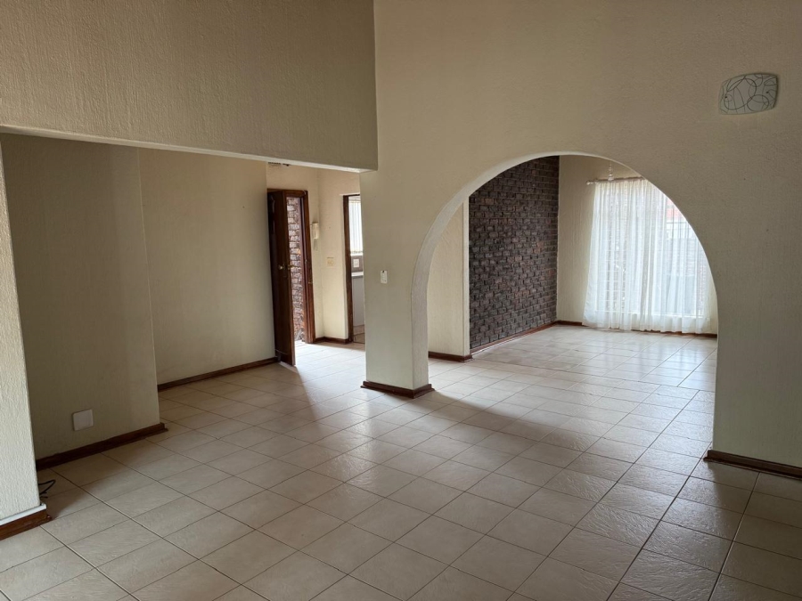 3 Bedroom Property for Sale in Brackenhurst Gauteng