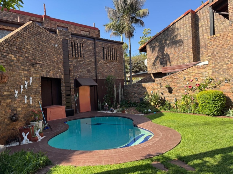 To Let 3 Bedroom Property for Rent in Weavind Park Gauteng