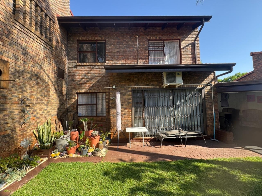 To Let 3 Bedroom Property for Rent in Weavind Park Gauteng
