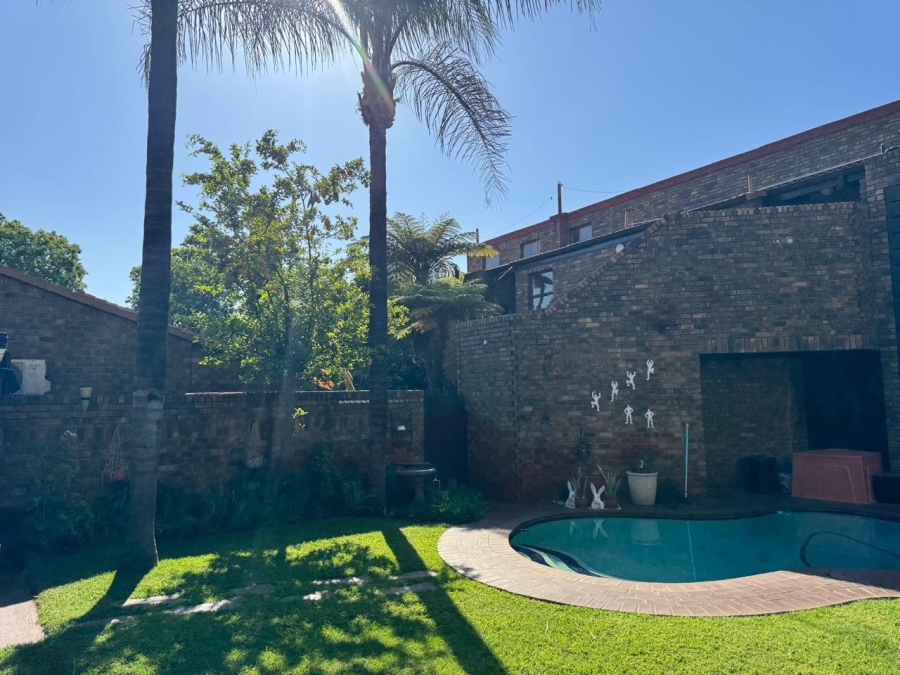 To Let 3 Bedroom Property for Rent in Weavind Park Gauteng