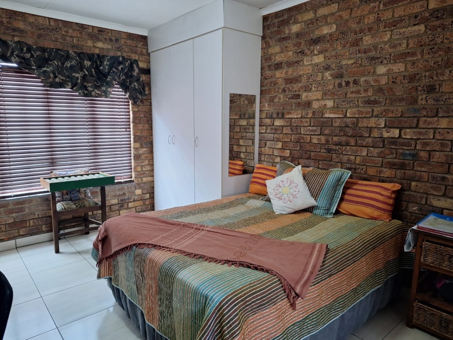 5 Bedroom Property for Sale in Vaal Marina Gauteng