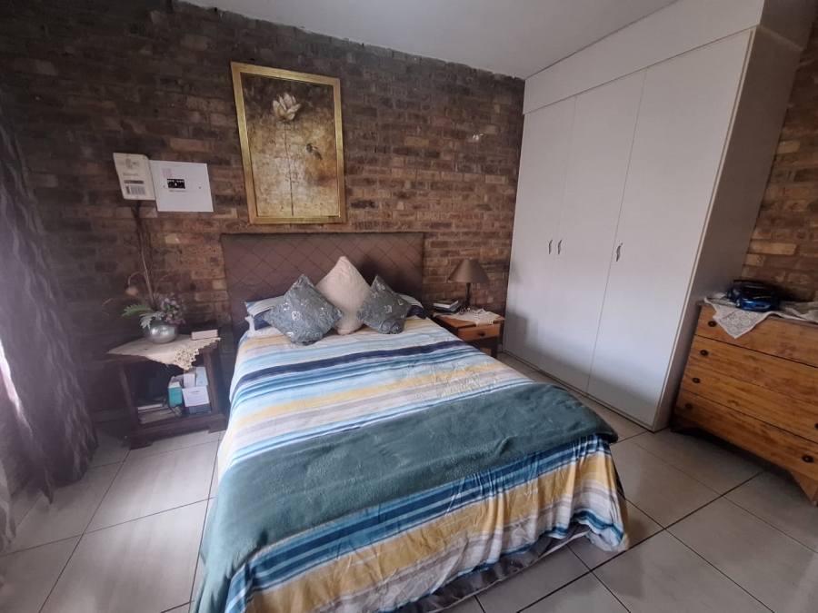 5 Bedroom Property for Sale in Vaal Marina Gauteng