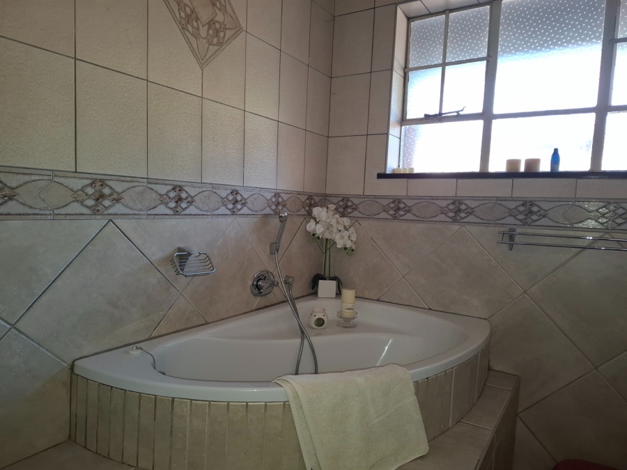 2 Bedroom Property for Sale in Benoni Central Gauteng