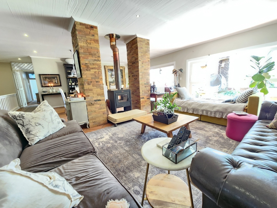 4 Bedroom Property for Sale in Waterkloof Ridge Gauteng