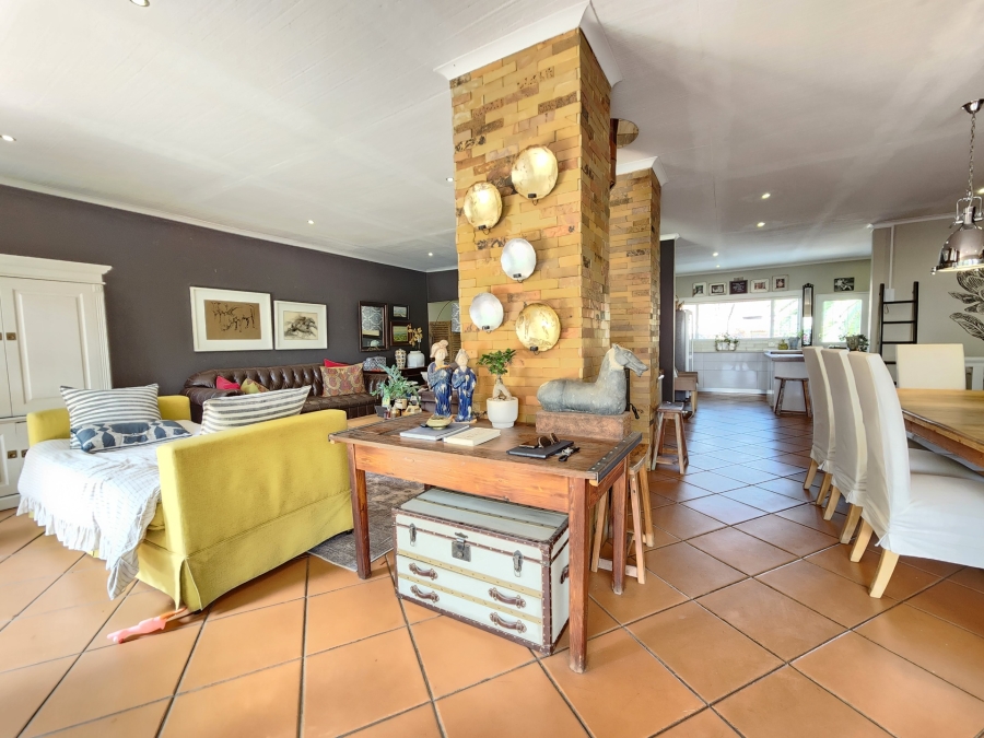4 Bedroom Property for Sale in Waterkloof Ridge Gauteng