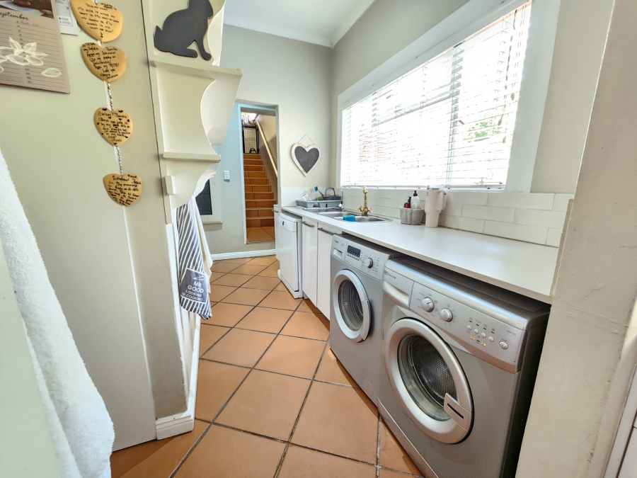 4 Bedroom Property for Sale in Waterkloof Ridge Gauteng