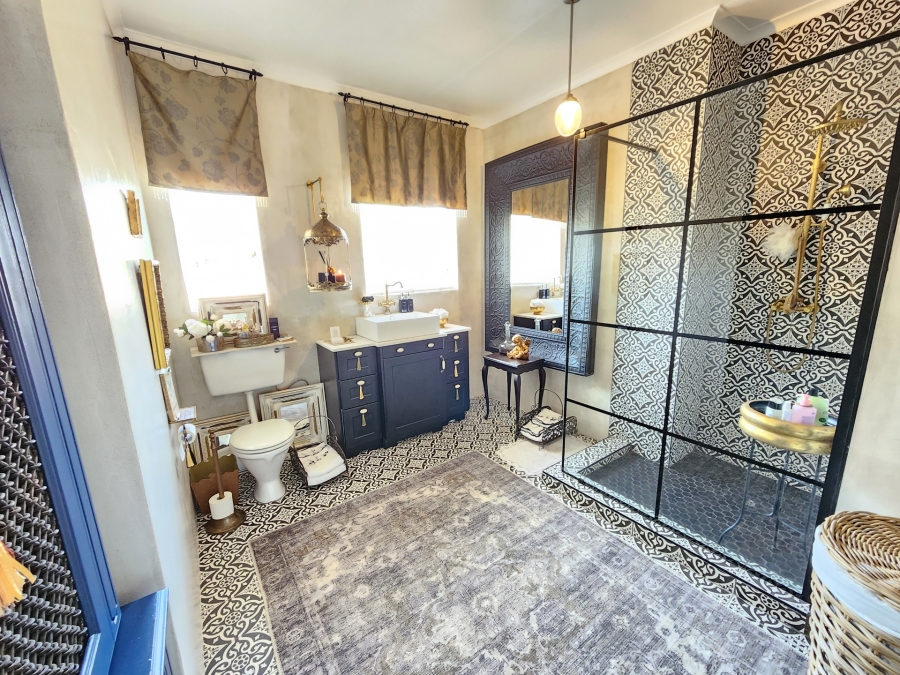 4 Bedroom Property for Sale in Waterkloof Ridge Gauteng