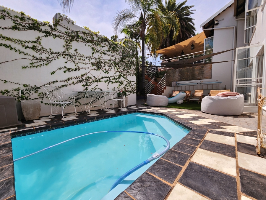 4 Bedroom Property for Sale in Waterkloof Ridge Gauteng