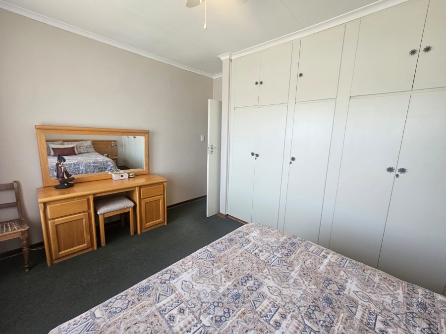 2 Bedroom Property for Sale in Greenhills Gauteng