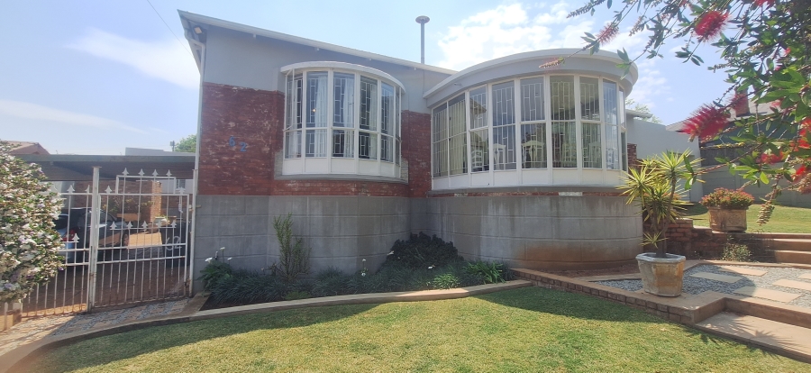 4 Bedroom Property for Sale in Krugersdorp North Gauteng