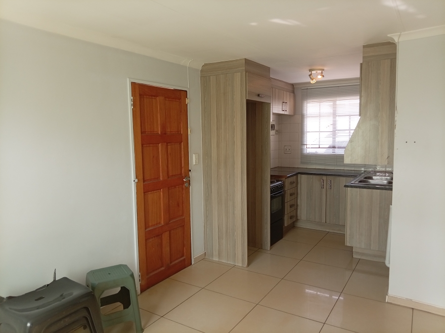 2 Bedroom Property for Sale in Crystal Park Gauteng