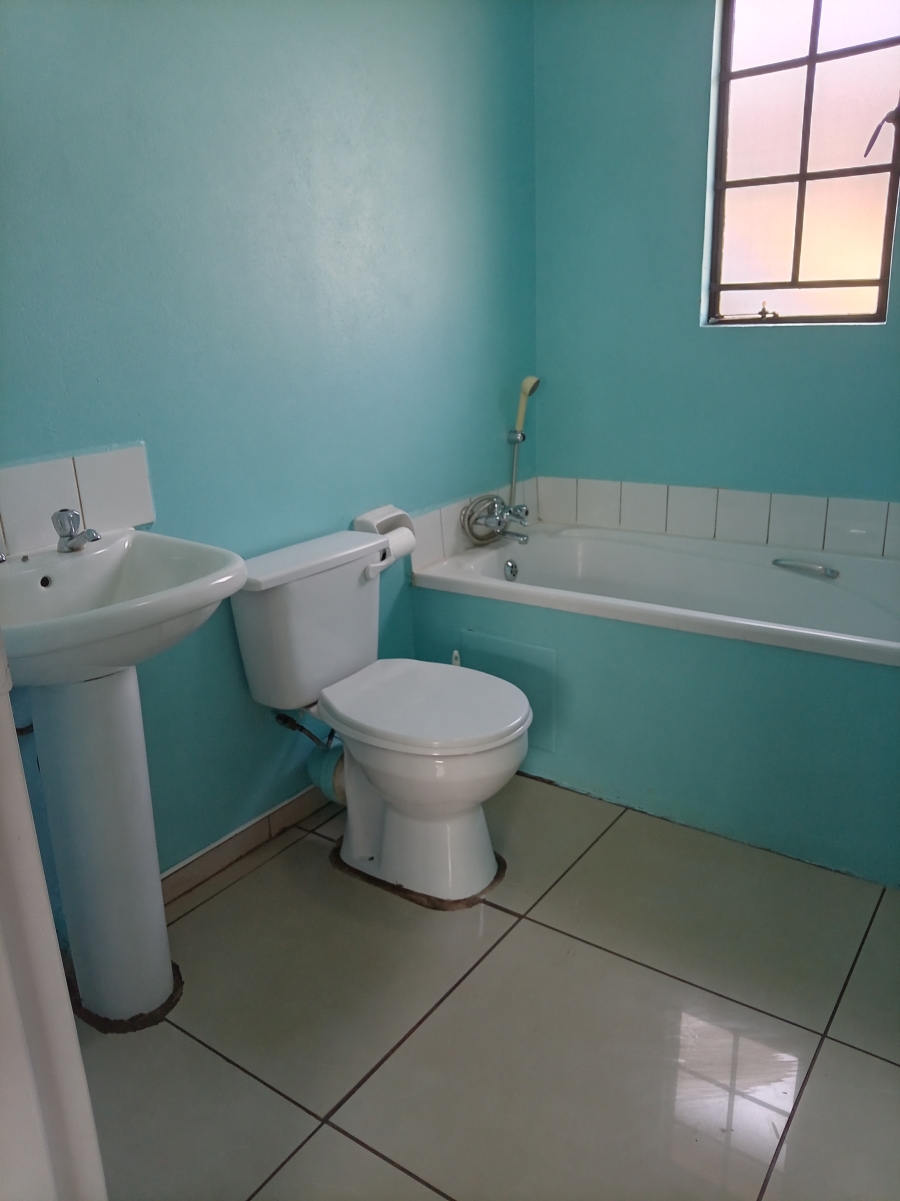 2 Bedroom Property for Sale in Crystal Park Gauteng