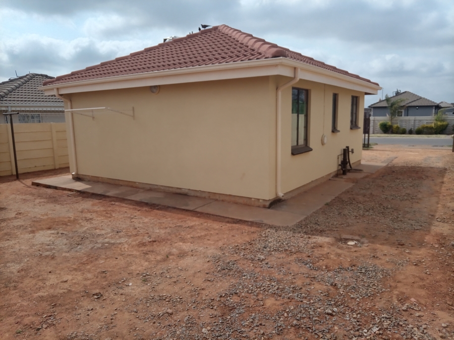 2 Bedroom Property for Sale in Crystal Park Gauteng