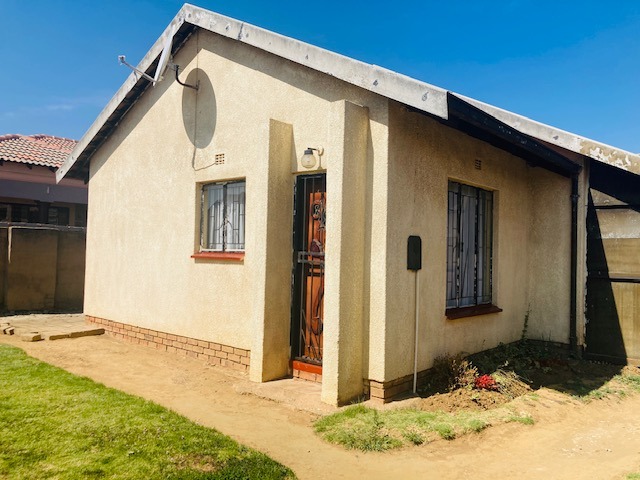 2 Bedroom Property for Sale in Kwa Thema Phase 2 Gauteng