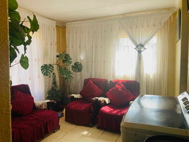 2 Bedroom Property for Sale in Kwa Thema Phase 2 Gauteng