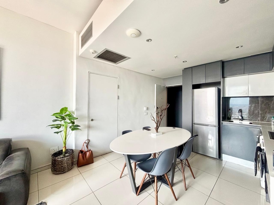 To Let 2 Bedroom Property for Rent in Sandown Gauteng