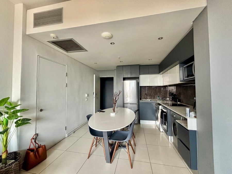To Let 2 Bedroom Property for Rent in Sandown Gauteng