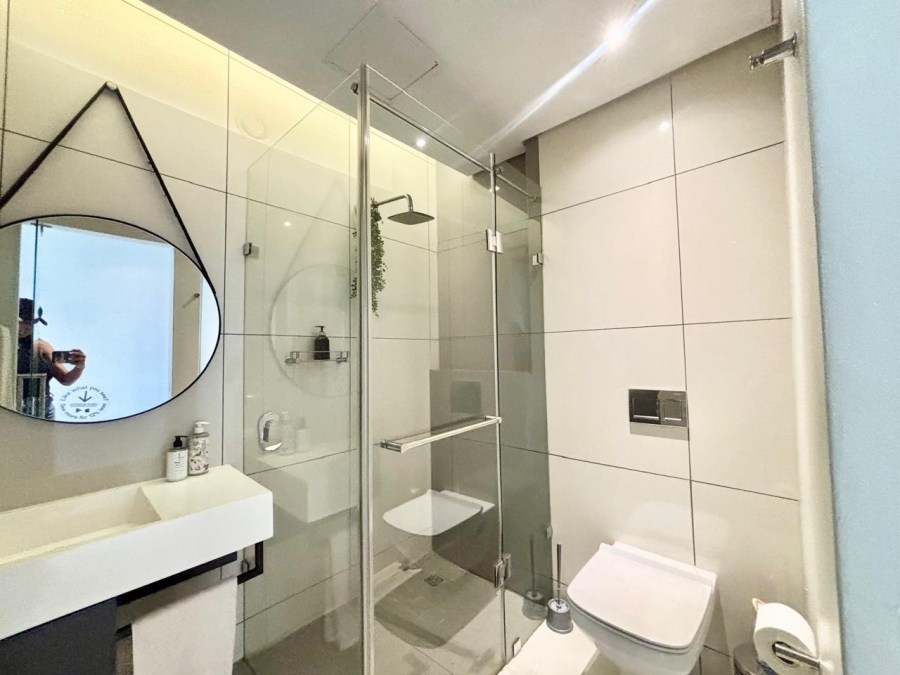 To Let 2 Bedroom Property for Rent in Sandown Gauteng
