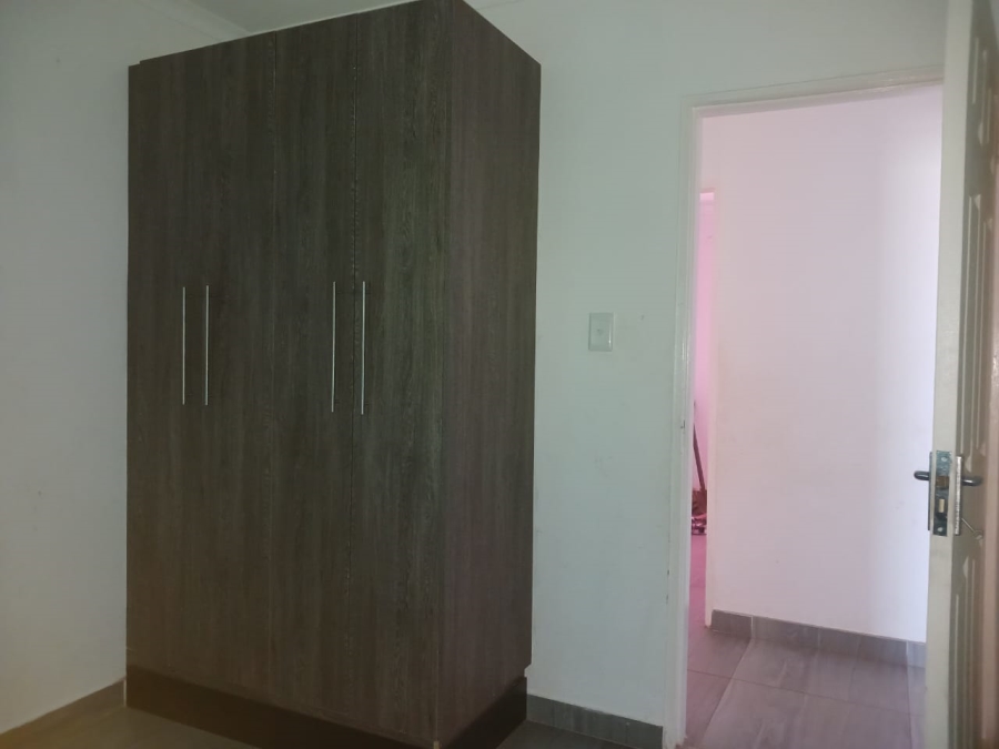 3 Bedroom Property for Sale in Azaadville Gardens Gauteng