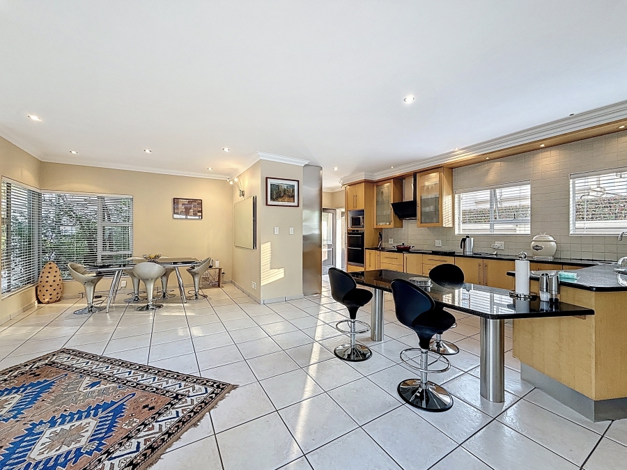 To Let 4 Bedroom Property for Rent in Silver Lakes Golf Estate Gauteng