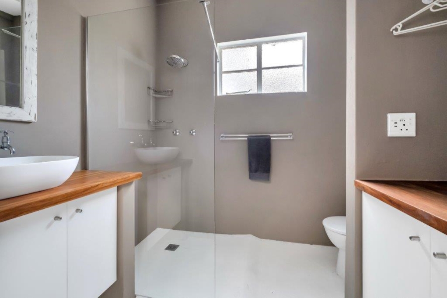 To Let 4 Bedroom Property for Rent in Greenside East Gauteng
