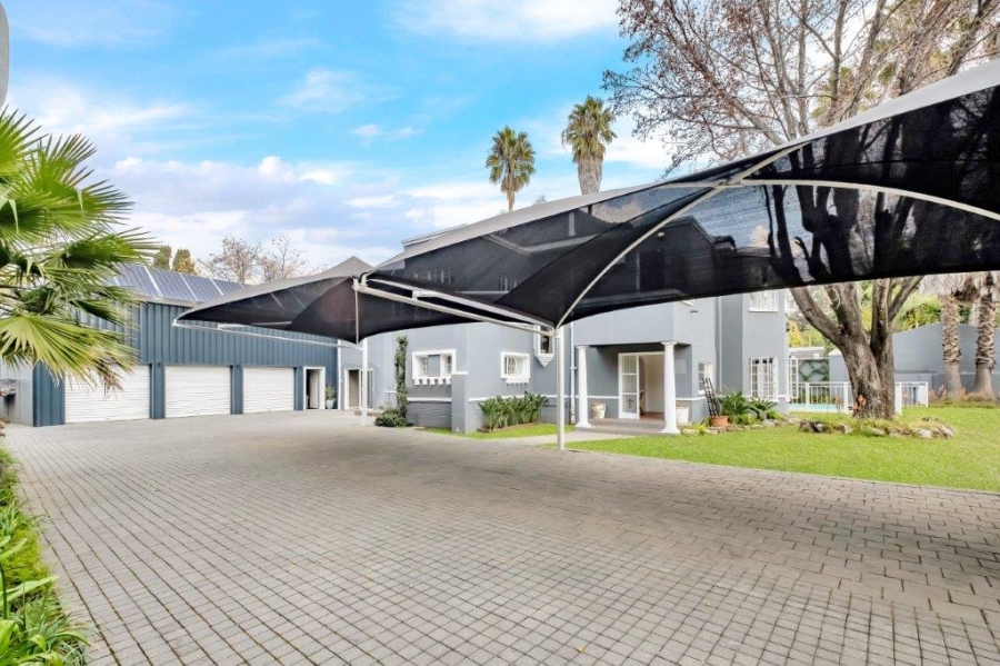 To Let 4 Bedroom Property for Rent in Greenside East Gauteng