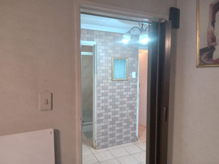 3 Bedroom Property for Sale in Bakerton Gauteng